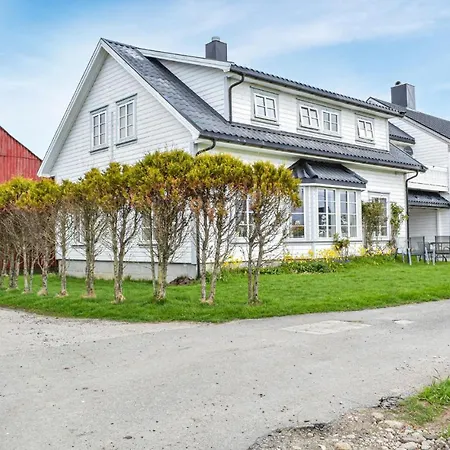 Feriehus 3 Bedroom Beautiful In *