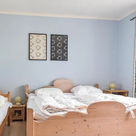 3 Bedroom Beautiful In Feriehus *